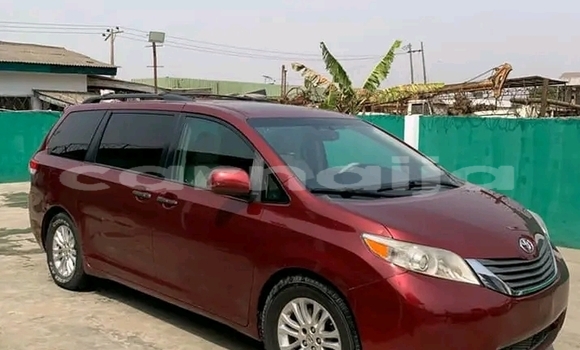 Buy Used Toyota Sienna Red Car in Abuja in Lagos State Buy Used Toyota Sienna Red Car in Abuja in Lagos State