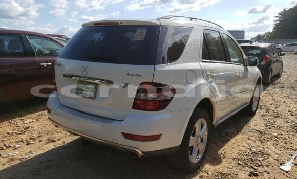 Acheter Neuf Voiture Mercedes-Benz ML–Class Blanc à Lagos, État de Lagos Acheter Neuf Voiture Mercedes-Benz ML–Class Blanc à Lagos, État de Lagos