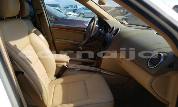Acheter Neuf Voiture Mercedes-Benz ML–Class Blanc à Lagos, État de Lagos Acheter Neuf Voiture Mercedes-Benz ML–Class Blanc à Lagos, État de Lagos