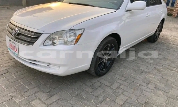 Buy Used Toyota Avalon White Car in Abuja in Lagos State Buy Used Toyota Avalon White Car in Abuja in Lagos State