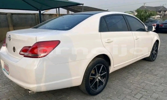 Buy Used Toyota Avalon White Car in Abuja in Lagos State Buy Used Toyota Avalon White Car in Abuja in Lagos State