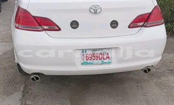 Buy Used Toyota Avalon White Car in Abuja in Lagos State Buy Used Toyota Avalon White Car in Abuja in Lagos State