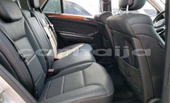 Acheter Neuf Voiture Mercedes-Benz ML–Class Gris à Lagos, État de Lagos Acheter Neuf Voiture Mercedes-Benz ML–Class Gris à Lagos, État de Lagos