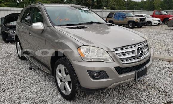 Acheter Neuf Voiture Mercedes-Benz ML–Class Marron à Lagos, État de Lagos Acheter Neuf Voiture Mercedes-Benz ML–Class Marron à Lagos, État de Lagos