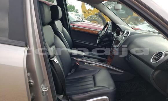 Acheter Neuf Voiture Mercedes-Benz ML–Class Marron à Lagos, État de Lagos Acheter Neuf Voiture Mercedes-Benz ML–Class Marron à Lagos, État de Lagos