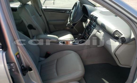 Acheter Neuf Voiture Mercedes-Benz C–Class Gris à Lagos, État de Lagos Acheter Neuf Voiture Mercedes-Benz C–Class Gris à Lagos, État de Lagos