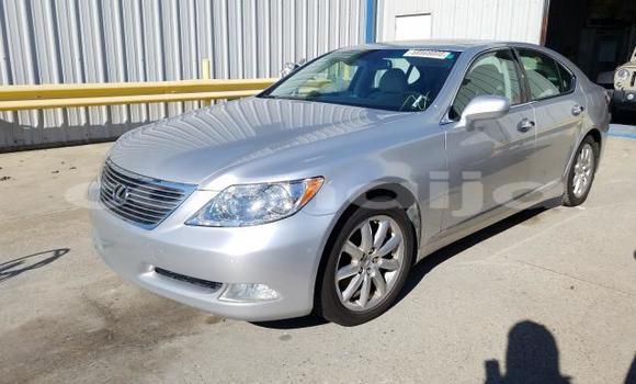 Buy New Lexus LS Silver Car in Lagos in Lagos State Buy New Lexus LS Silver Car in Lagos in Lagos State