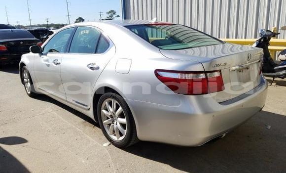Buy New Lexus LS Silver Car in Lagos in Lagos State Buy New Lexus LS Silver Car in Lagos in Lagos State