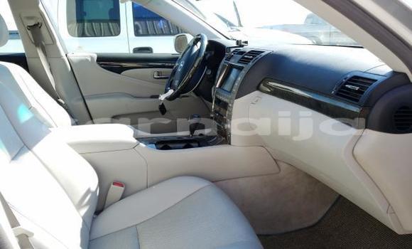 Buy New Lexus LS Silver Car in Lagos in Lagos State Buy New Lexus LS Silver Car in Lagos in Lagos State