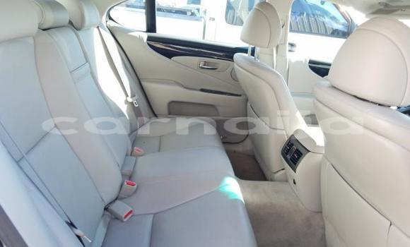 Buy New Lexus LS Silver Car in Lagos in Lagos State Buy New Lexus LS Silver Car in Lagos in Lagos State
