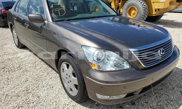 Acheter Neuf Voiture Lexus LS Noir à Lagos, État de Lagos Acheter Neuf Voiture Lexus LS Noir à Lagos, État de Lagos