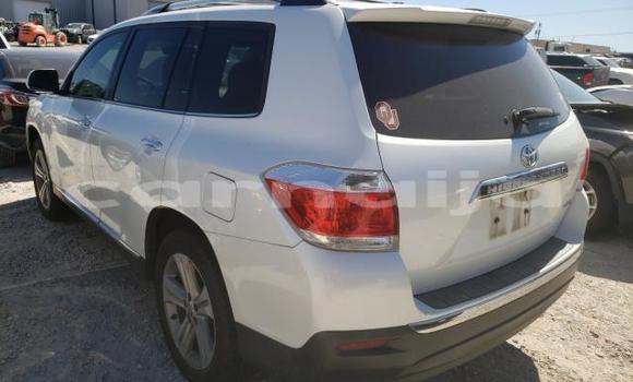 Acheter Neuf Voiture Toyota Highlander Blanc à Lagos, État de Lagos Acheter Neuf Voiture Toyota Highlander Blanc à Lagos, État de Lagos
