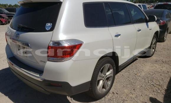 Acheter Neuf Voiture Toyota Highlander Blanc à Lagos, État de Lagos Acheter Neuf Voiture Toyota Highlander Blanc à Lagos, État de Lagos