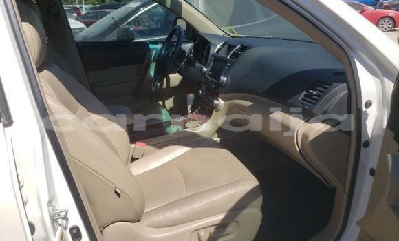 Acheter Neuf Voiture Toyota Highlander Blanc à Lagos, État de Lagos Acheter Neuf Voiture Toyota Highlander Blanc à Lagos, État de Lagos