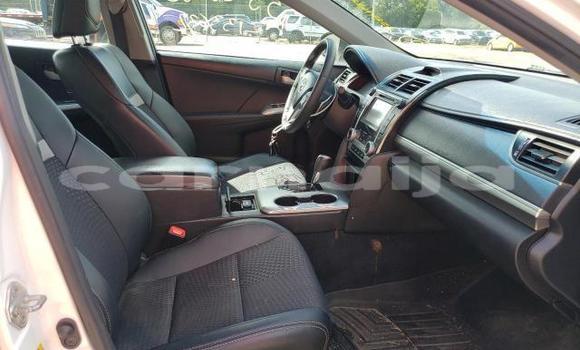 Acheter Neuf Voiture Toyota Camry Blanc à Lagos, État de Lagos Acheter Neuf Voiture Toyota Camry Blanc à Lagos, État de Lagos