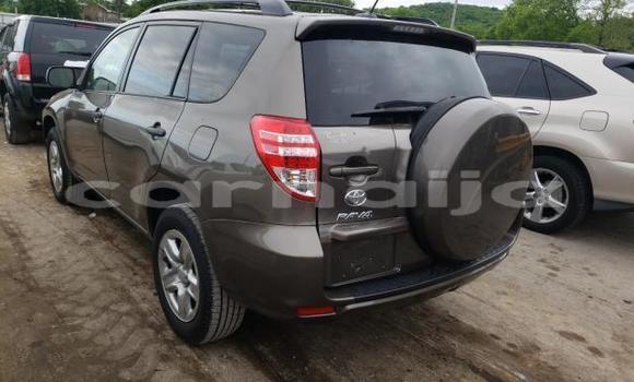 Acheter Neuf Voiture Toyota RAV4 Marron à Lagos, État de Lagos Acheter Neuf Voiture Toyota RAV4 Marron à Lagos, État de Lagos