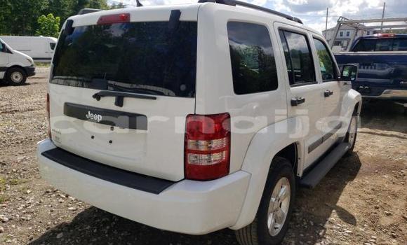 Acheter Neuf Voiture Jeep Liberty Blanc à Lagos, État de Lagos Acheter Neuf Voiture Jeep Liberty Blanc à Lagos, État de Lagos