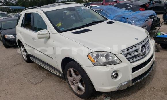 Acheter Neuf Voiture Mercedes-Benz ML–Class Blanc à Lagos, État de Lagos Acheter Neuf Voiture Mercedes-Benz ML–Class Blanc à Lagos, État de Lagos