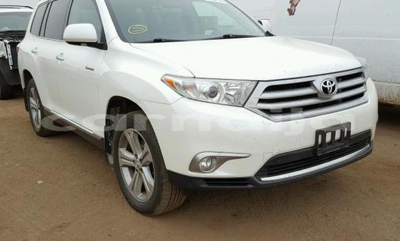 Acheter Occasion Voiture Toyota Highlander Blanc à Lagos, État de Lagos