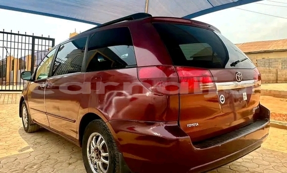 Acheter Occasion Voiture Toyota Sienna Rouge à Abuja, État de Lagos Acheter Occasion Voiture Toyota Sienna Rouge à Abuja, État de Lagos