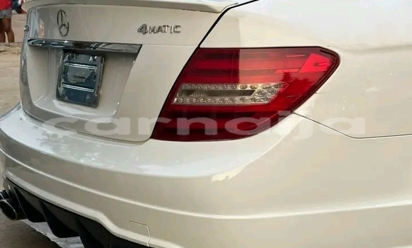 Acheter Occasion Voiture Mercedes-Benz CLS–Class Blanc à Abuja, État de Lagos Acheter Occasion Voiture Mercedes-Benz CLS–Class Blanc à Abuja, État de Lagos