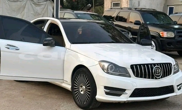 Acheter Occasion Voiture Mercedes-Benz CLS–Class Blanc à Abuja, État de Lagos Acheter Occasion Voiture Mercedes-Benz CLS–Class Blanc à Abuja, État de Lagos