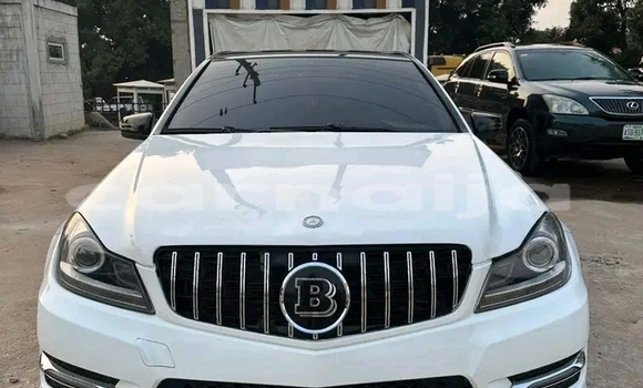 Acheter Occasion Voiture Mercedes-Benz CLS–Class Blanc à Abuja, État de Lagos Acheter Occasion Voiture Mercedes-Benz CLS–Class Blanc à Abuja, État de Lagos