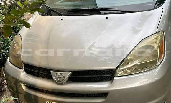 Acheter Occasion Voiture Toyota Sienna Blanc à Lagos, État de Lagos