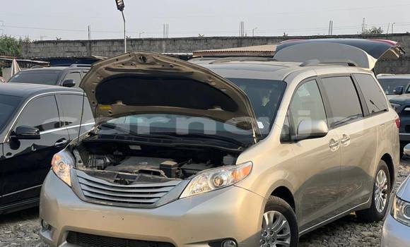Buy Used Toyota Sienna Other Car in Lagos in Lagos State Buy Used Toyota Sienna Other Car in Lagos in Lagos State