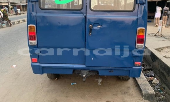 Acheter Occasion Voiture Mercedes-Benz 270D Bleu à Lagos, État de Lagos Acheter Occasion Voiture Mercedes-Benz 270D Bleu à Lagos, État de Lagos