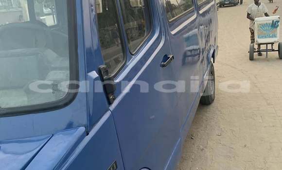 Acheter Occasion Voiture Mercedes-Benz 270D Bleu à Lagos, État de Lagos Acheter Occasion Voiture Mercedes-Benz 270D Bleu à Lagos, État de Lagos
