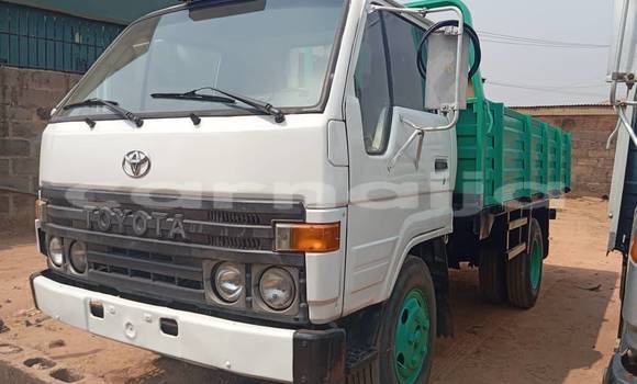 Acheter Occasion Utilitaire Toyota Dyna Autre à Lagos, État de Lagos Acheter Occasion Utilitaire Toyota Dyna Autre à Lagos, État de Lagos