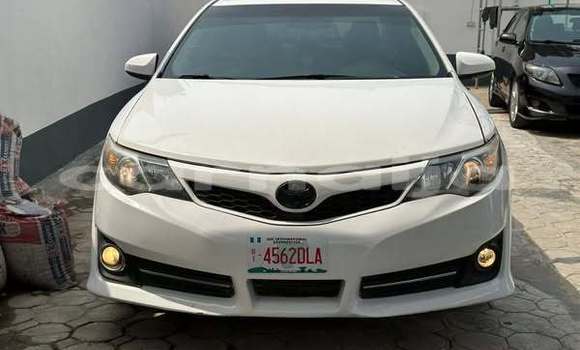 Acheter Occasion Voiture Toyota Camry Blanc à Lagos, État de Lagos Acheter Occasion Voiture Toyota Camry Blanc à Lagos, État de Lagos