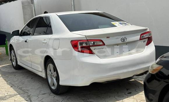 Acheter Occasion Voiture Toyota Camry Blanc à Lagos, État de Lagos Acheter Occasion Voiture Toyota Camry Blanc à Lagos, État de Lagos