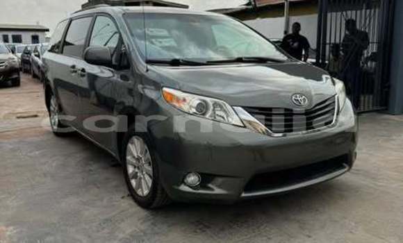 Buy Used Toyota Sienna Other Car in Lagos in Lagos State