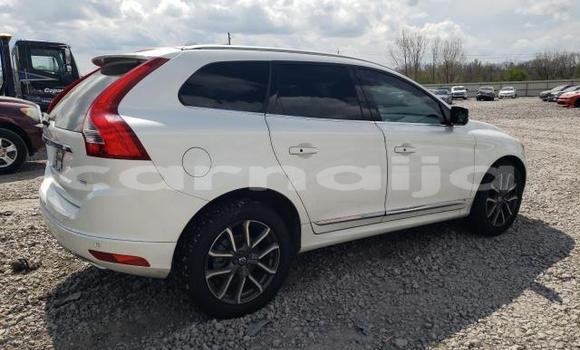Acheter Neuf Voiture Volvo XC60 Blanc à Lagos, État de Lagos Acheter Neuf Voiture Volvo XC60 Blanc à Lagos, État de Lagos