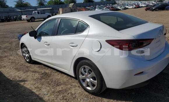 Acheter Neuf Voiture Mazda 3 Blanc à Lagos, État de Lagos Acheter Neuf Voiture Mazda 3 Blanc à Lagos, État de Lagos