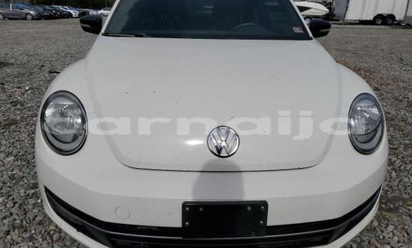 Acheter Neuf Voiture Volkswagen Beetle Blanc à Lagos, État de Lagos Acheter Neuf Voiture Volkswagen Beetle Blanc à Lagos, État de Lagos