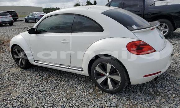 Acheter Neuf Voiture Volkswagen Beetle Blanc à Lagos, État de Lagos Acheter Neuf Voiture Volkswagen Beetle Blanc à Lagos, État de Lagos