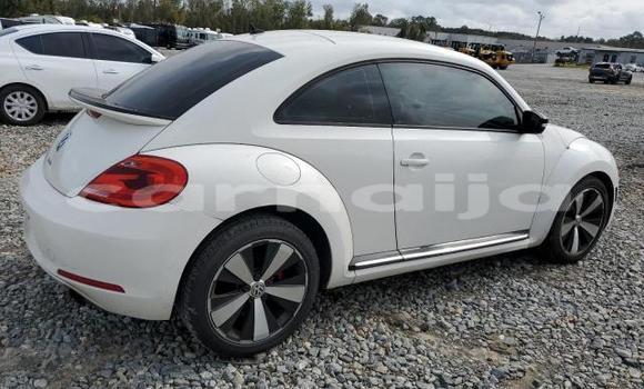 Acheter Neuf Voiture Volkswagen Beetle Blanc à Lagos, État de Lagos Acheter Neuf Voiture Volkswagen Beetle Blanc à Lagos, État de Lagos