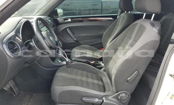 Acheter Neuf Voiture Volkswagen Beetle Blanc à Lagos, État de Lagos Acheter Neuf Voiture Volkswagen Beetle Blanc à Lagos, État de Lagos