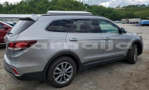 Acheter Neuf Voiture Hyundai Santa Fe Gris à Lagos, État de Lagos Acheter Neuf Voiture Hyundai Santa Fe Gris à Lagos, État de Lagos