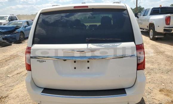 Acheter Neuf Voiture Chrysler Town & Country Blanc à Lagos, État de Lagos Acheter Neuf Voiture Chrysler Town & Country Blanc à Lagos, État de Lagos