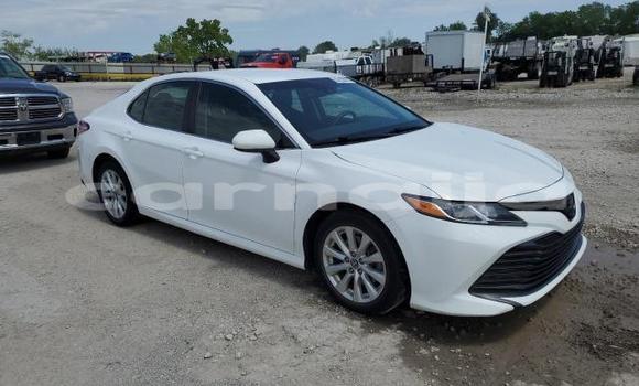 Acheter Neuf Voiture Toyota Camry Blanc à Lagos, État de Lagos Acheter Neuf Voiture Toyota Camry Blanc à Lagos, État de Lagos