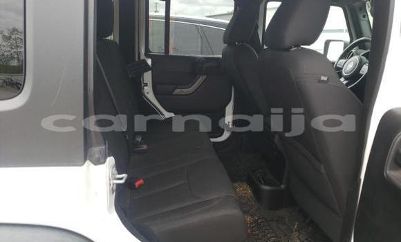 Acheter Neuf Voiture Jeep Wrangler Blanc à Lagos, État de Lagos Acheter Neuf Voiture Jeep Wrangler Blanc à Lagos, État de Lagos