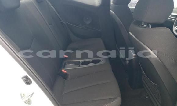 Acheter Neuf Voiture Hyundai Veloster Blanc à Lagos, État de Lagos Acheter Neuf Voiture Hyundai Veloster Blanc à Lagos, État de Lagos