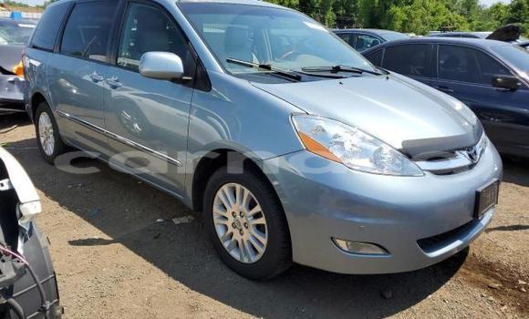 Buy New Toyota Sienna Blue Car in Lagos in Lagos State Buy New Toyota Sienna Blue Car in Lagos in Lagos State