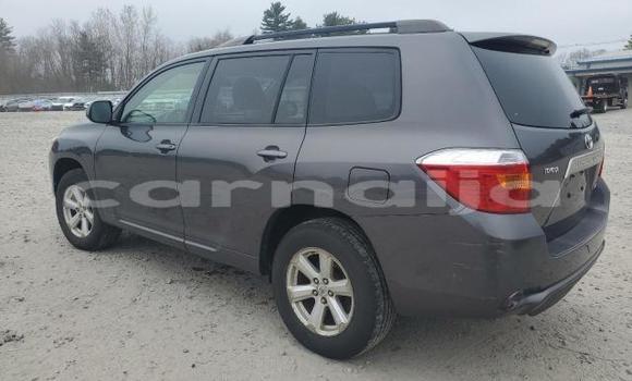 Buy New Toyota Highlander Silver Car in Lagos in Lagos State Buy New Toyota Highlander Silver Car in Lagos in Lagos State