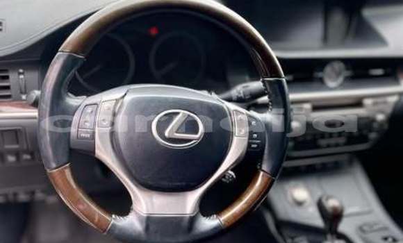 Acheter Occasion Voiture Lexus ES 300 Blanc à Lagos, État de Lagos Acheter Occasion Voiture Lexus ES 300 Blanc à Lagos, État de Lagos