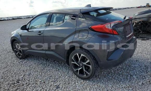 Acheter Neuf Voiture Toyota C-HR Noir à Lagos, État de Lagos Acheter Neuf Voiture Toyota C-HR Noir à Lagos, État de Lagos